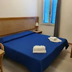 לינה וארוחת בוקר Acquaviva Park 3*