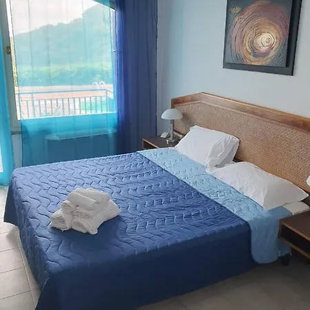 Bed and Breakfast Acquaviva Park 3*