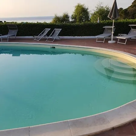 Acquaviva Park Bed and Breakfast 3*