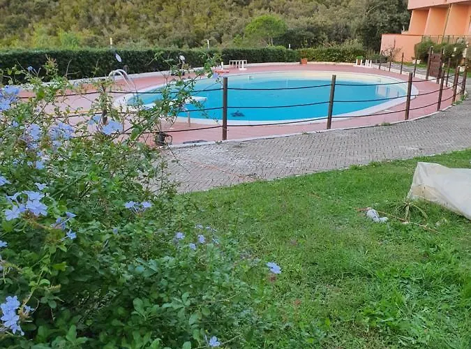 לינה וארוחת בוקר Acquaviva Park