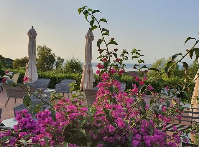 Acquaviva Park לינה וארוחת בוקר 3*