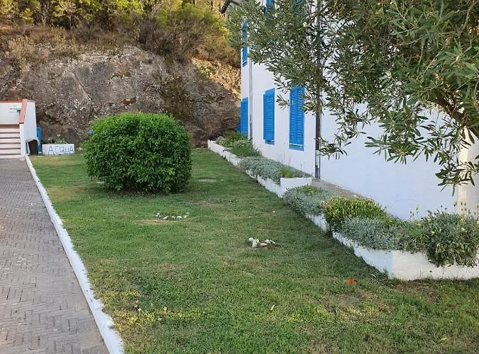 לינה וארוחת בוקר Acquaviva Park