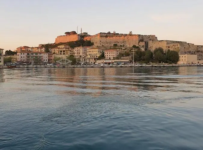 Acquaviva Park Bed & Breakfast